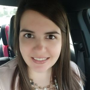 Meet your Posher, Cassandra